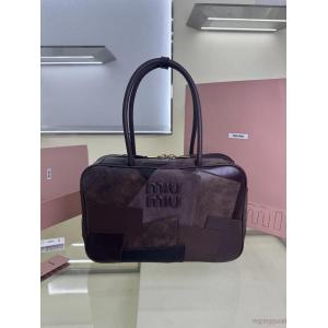 MIUMIUスーパー コピーバッグ優れもの 大活躍間違いなしの新着 超おしゃれ..